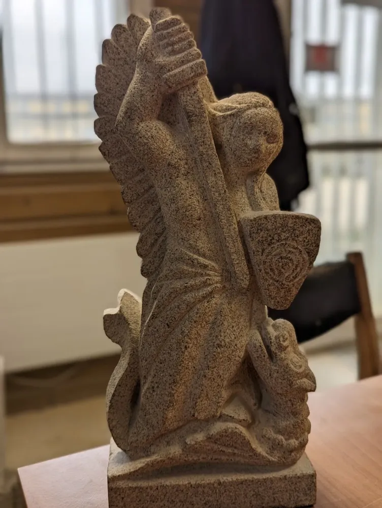 Statuette guerrier pierre