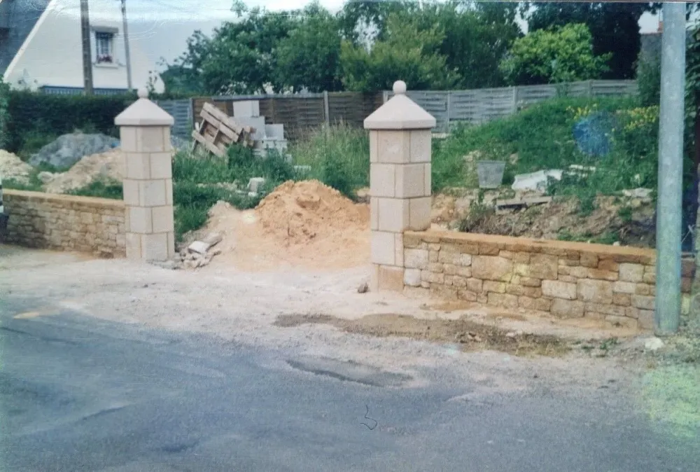 Entree portail pierre